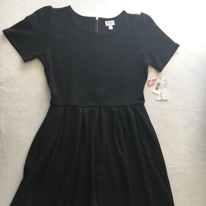 NWT Black Noir Lg Amelia